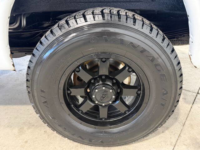 Used 2018 Chevrolet Express 3500 LT w/ LT Preferred Equipment Group RWD image 18