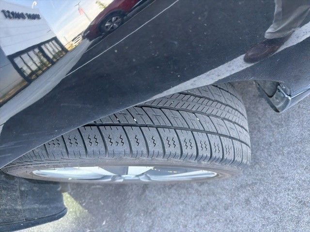 Used 2019 Nissan Sentra SV w/ Special Edition Package FWD image 8