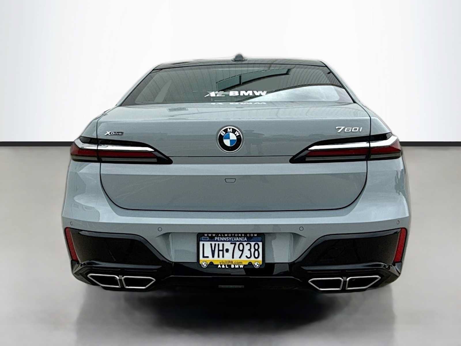 Used 2026 BMW 760i xDrive AWD/4WD image 4