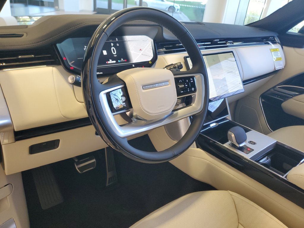 New 2026 Land Rover Range Rover SE AWD/4WD image 13