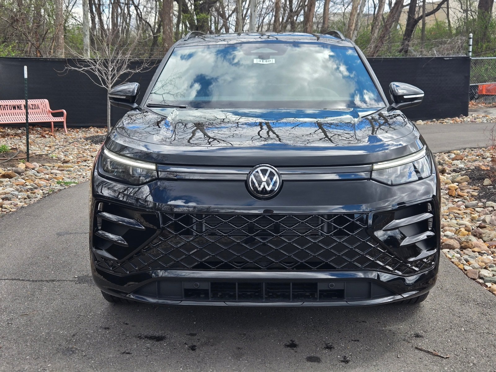 New 2026 Volkswagen Tiguan SE R-Line FWD image 8