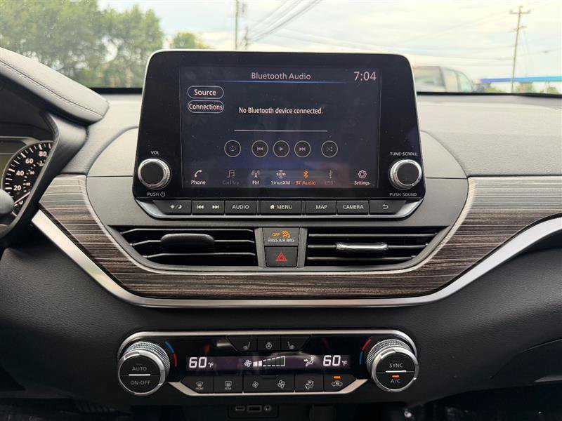 Used 2020 Nissan Altima 2.0 Platinum FWD image 26