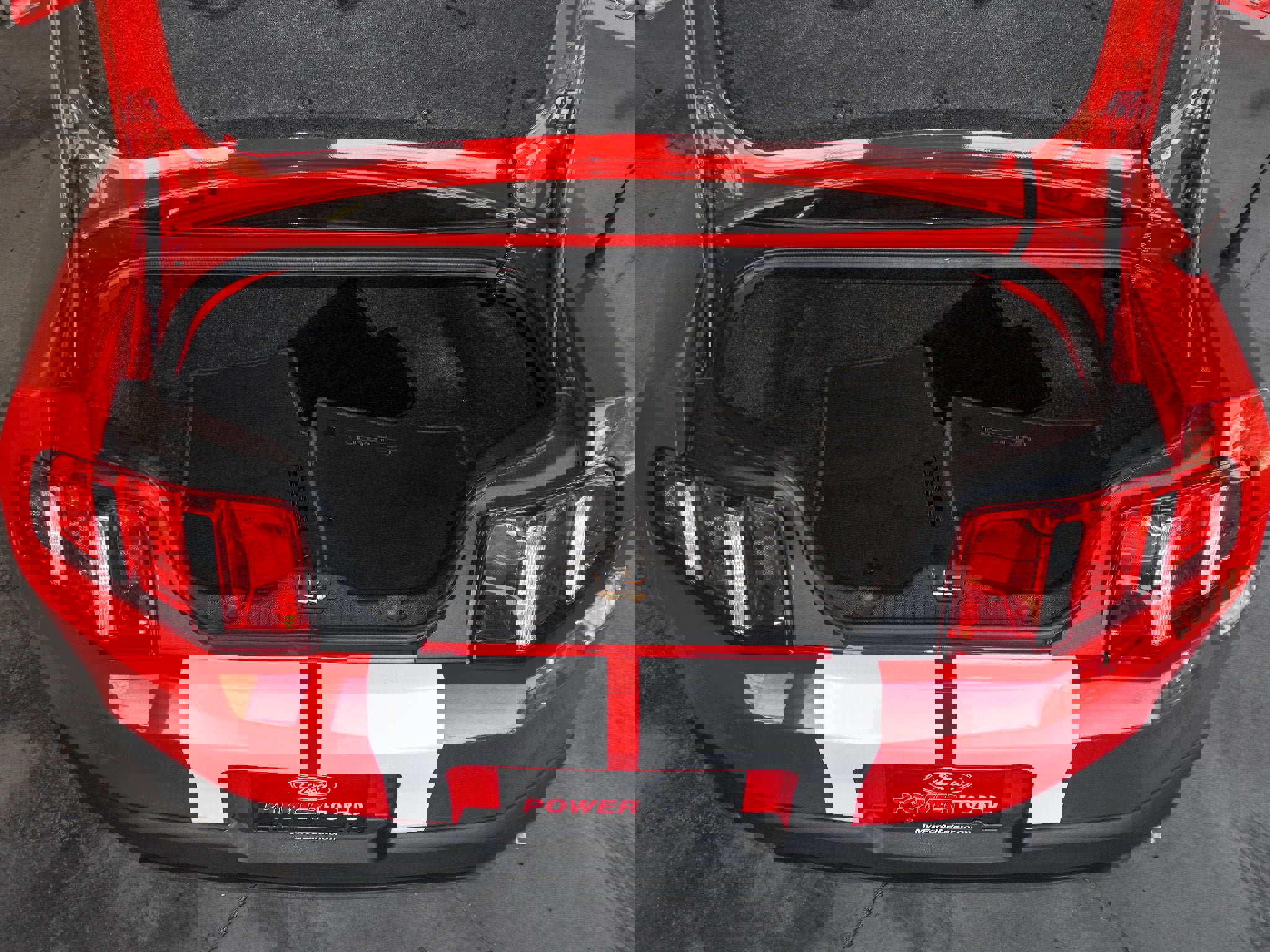 Used 2011 Ford Mustang Shelby GT500 w/ Electronics Pkg image 39