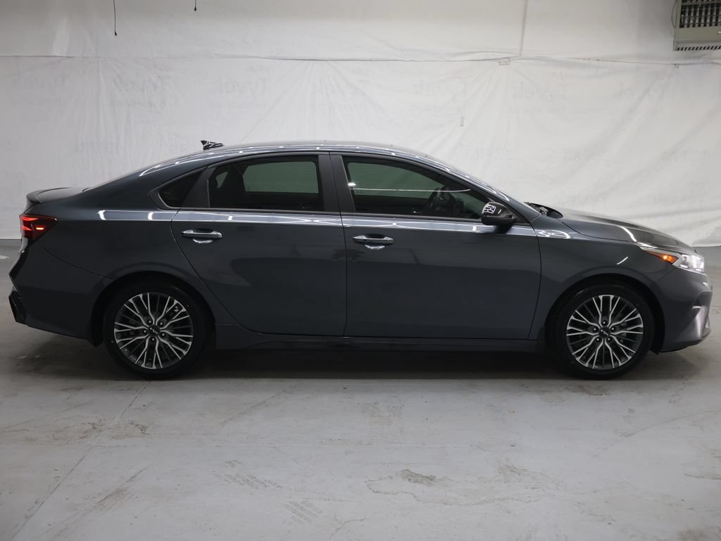 Used 2024 Kia Forte GT-Line w/ GT-Line Premium Package FWD image 8