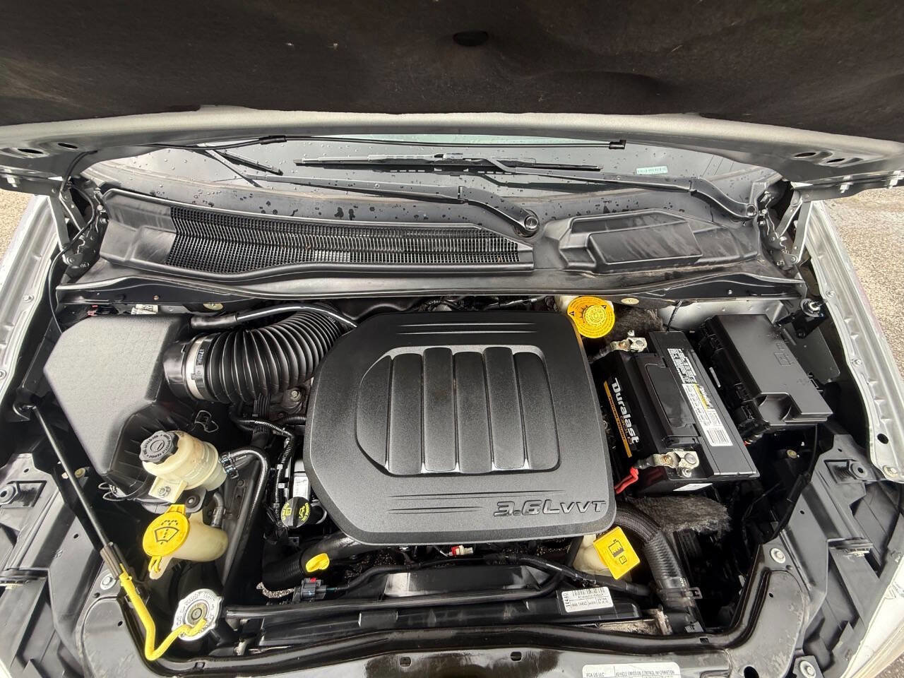 Used 2019 Dodge Grand Caravan SXT image 14