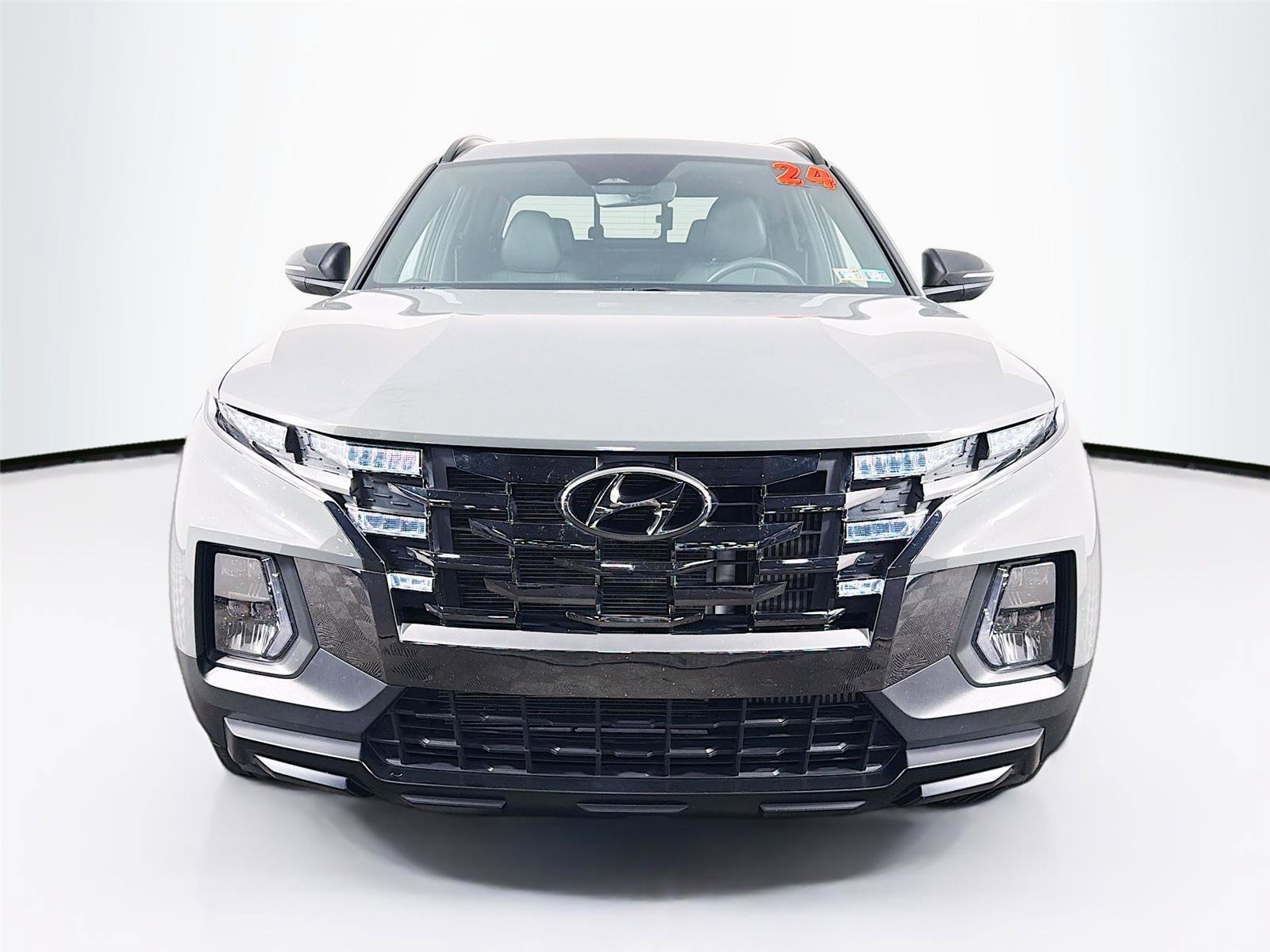 Used 2024 Hyundai Santa Cruz Night AWD/4WD image 2