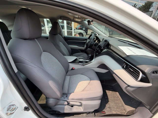 Used 2021 Toyota Camry LE FWD image 11
