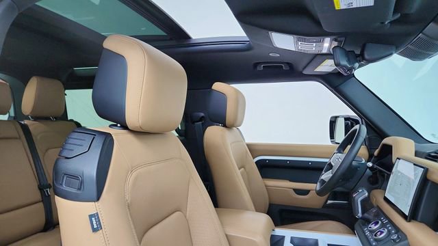 Used 2025 Land Rover Defender 90 X-Dynamic SE image 20