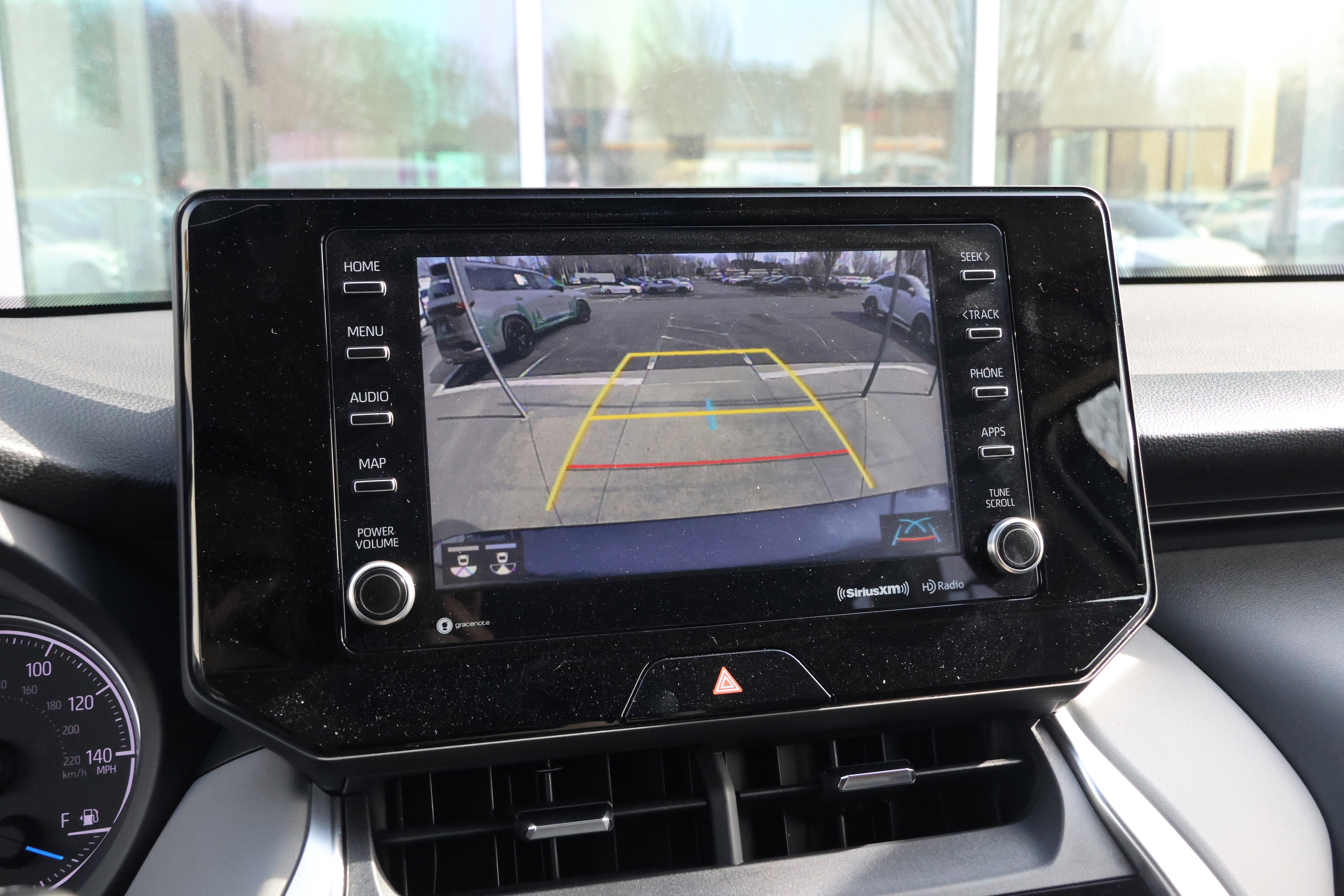 Used 2022 Toyota Venza LE image 24