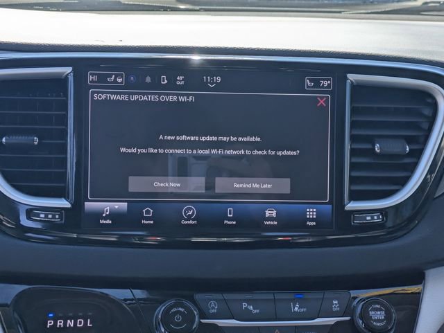 Used 2024 Chrysler Pacifica Touring-L image 20