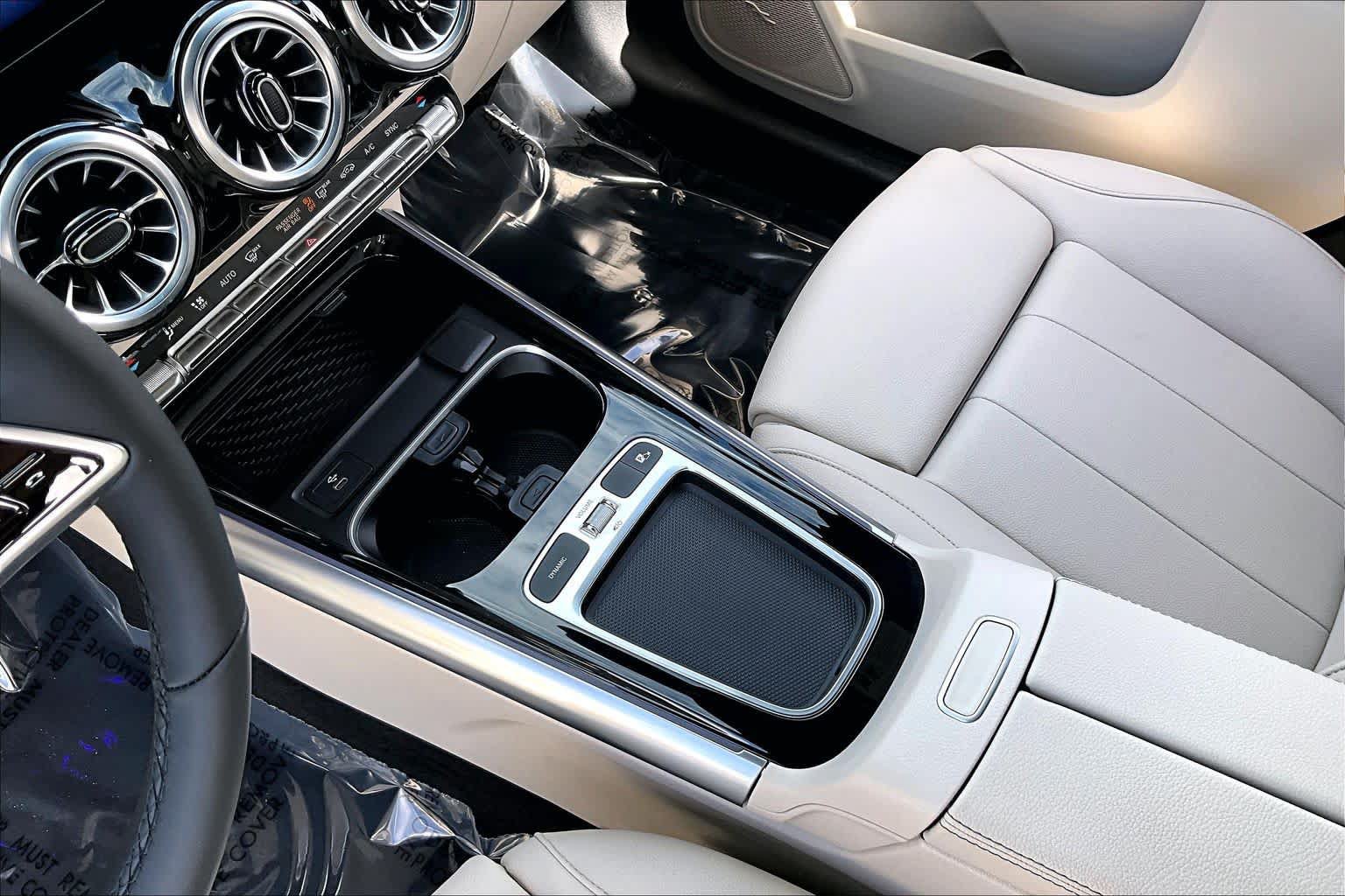 Used 2025 Mercedes-Benz GLA 250 4MATIC image 16