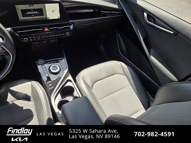 Certified 2025 Kia Niro Wind FWD image 16