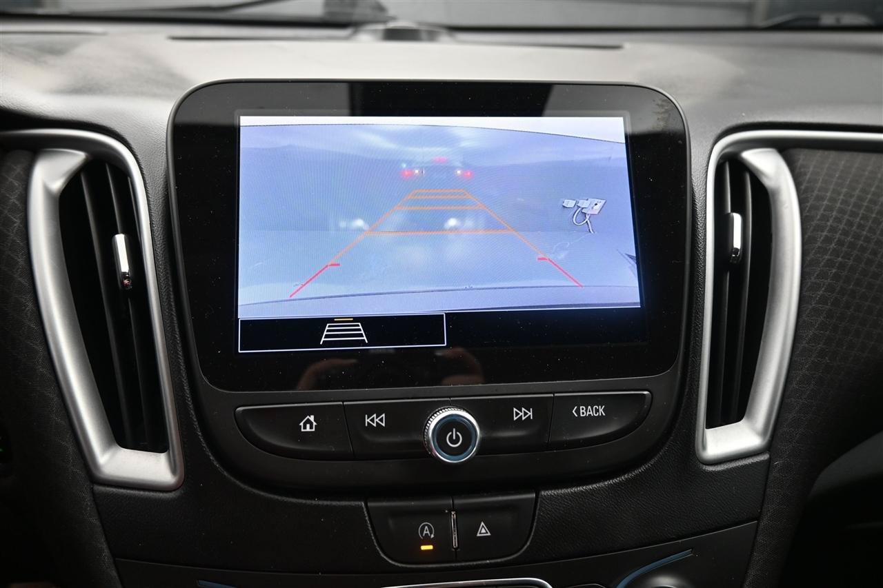 Used 2023 Chevrolet Malibu LT FWD image 15