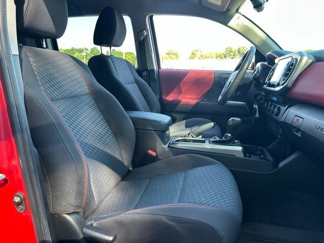 Certified 2022 Toyota Tacoma SR5 w/ Technology Package AWD/4WD image 23