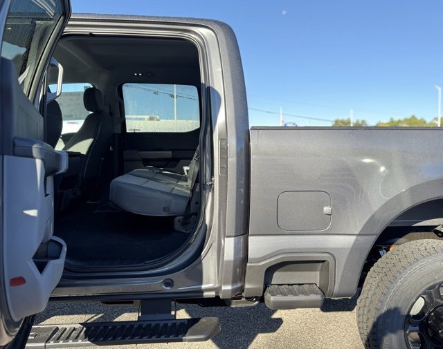 New 2026 Ford F250 XL image 31