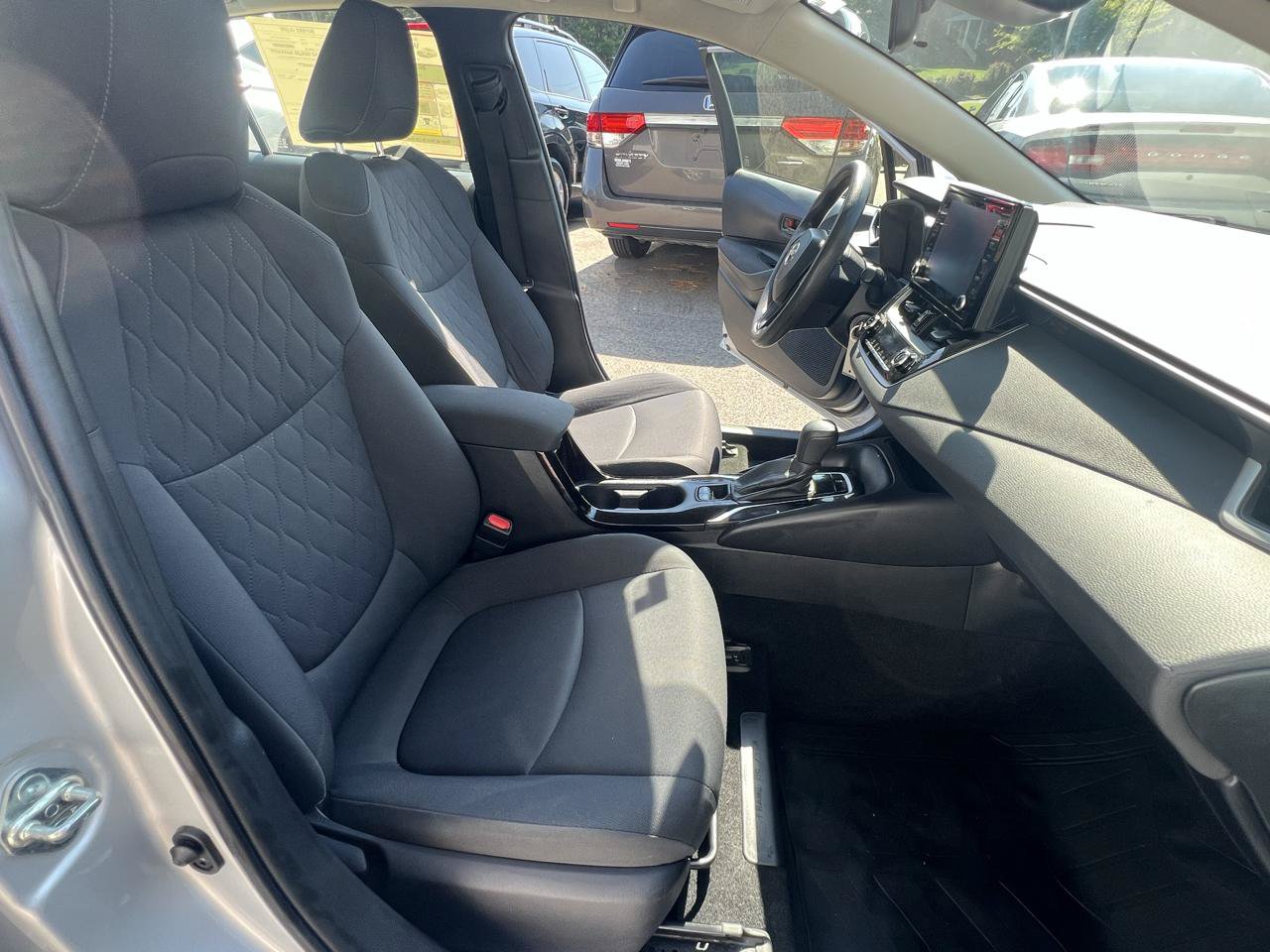 Used 2022 Toyota Corolla LE FWD image 11