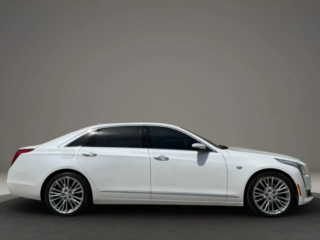 Used 2016 Cadillac CT6 Luxury AWD/4WD image 7