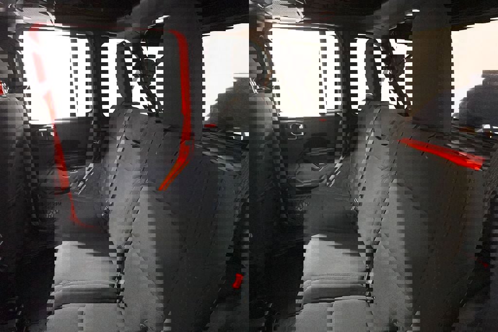 Used 2018 Jeep Wrangler Unlimited Sport S image 25