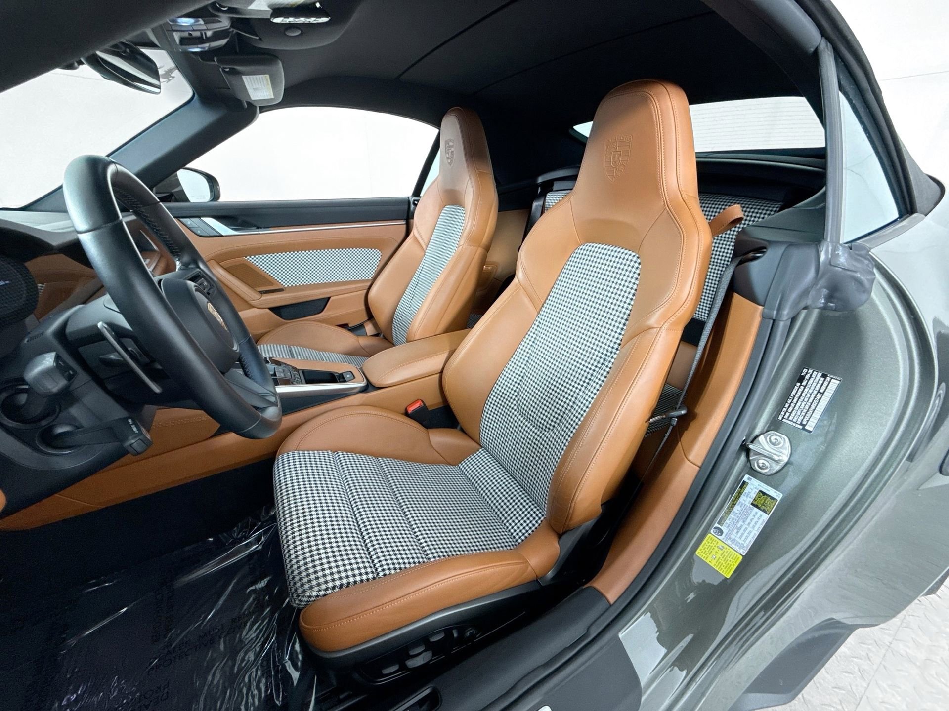 Used 2024 Porsche 911 Turbo S image 9