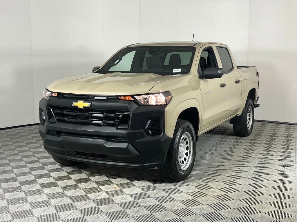 Used 2024 Chevrolet Colorado W/T image 3