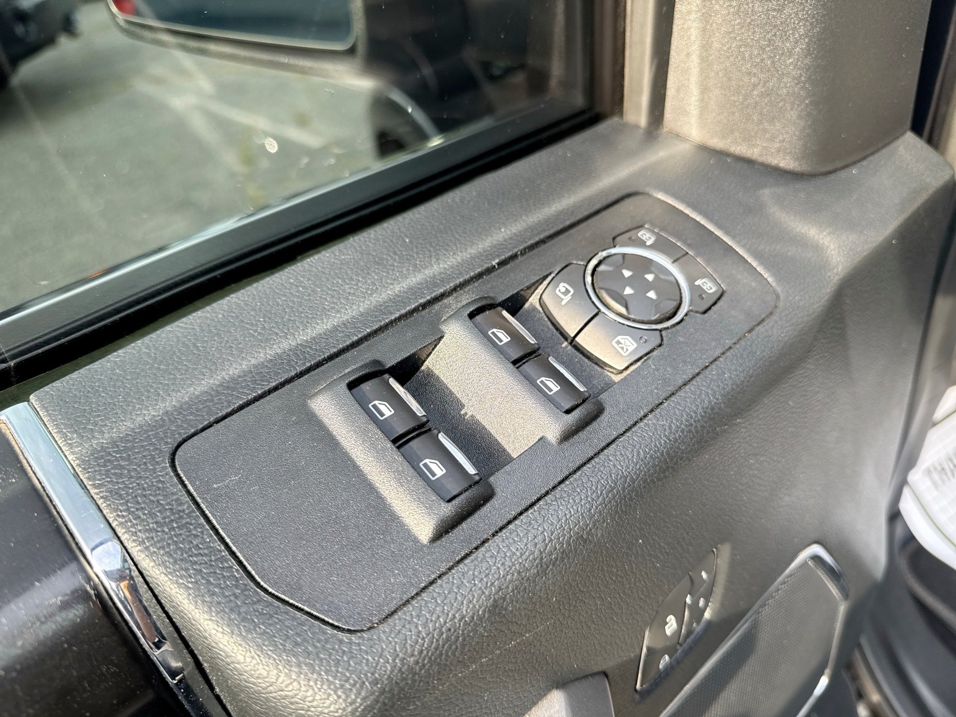Used 2020 Ford F150 Platinum w/ Equipment Group 701A Luxury AWD/4WD image 15