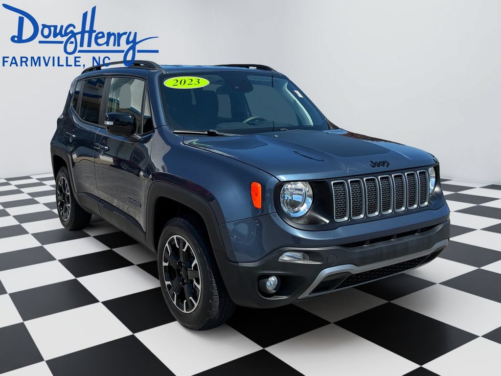Used 2023 Jeep Renegade Latitude AWD/4WD image 7