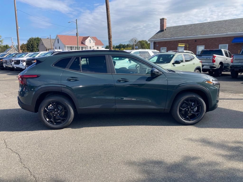New 2026 Chevrolet Trax LT w/ Midnight Edition FWD image 29