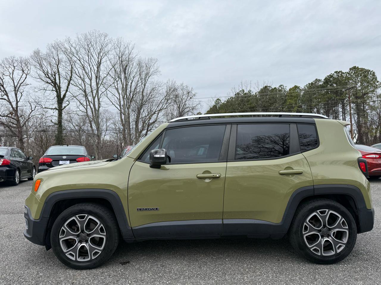 Used 2015 Jeep Renegade Limited FWD image 4