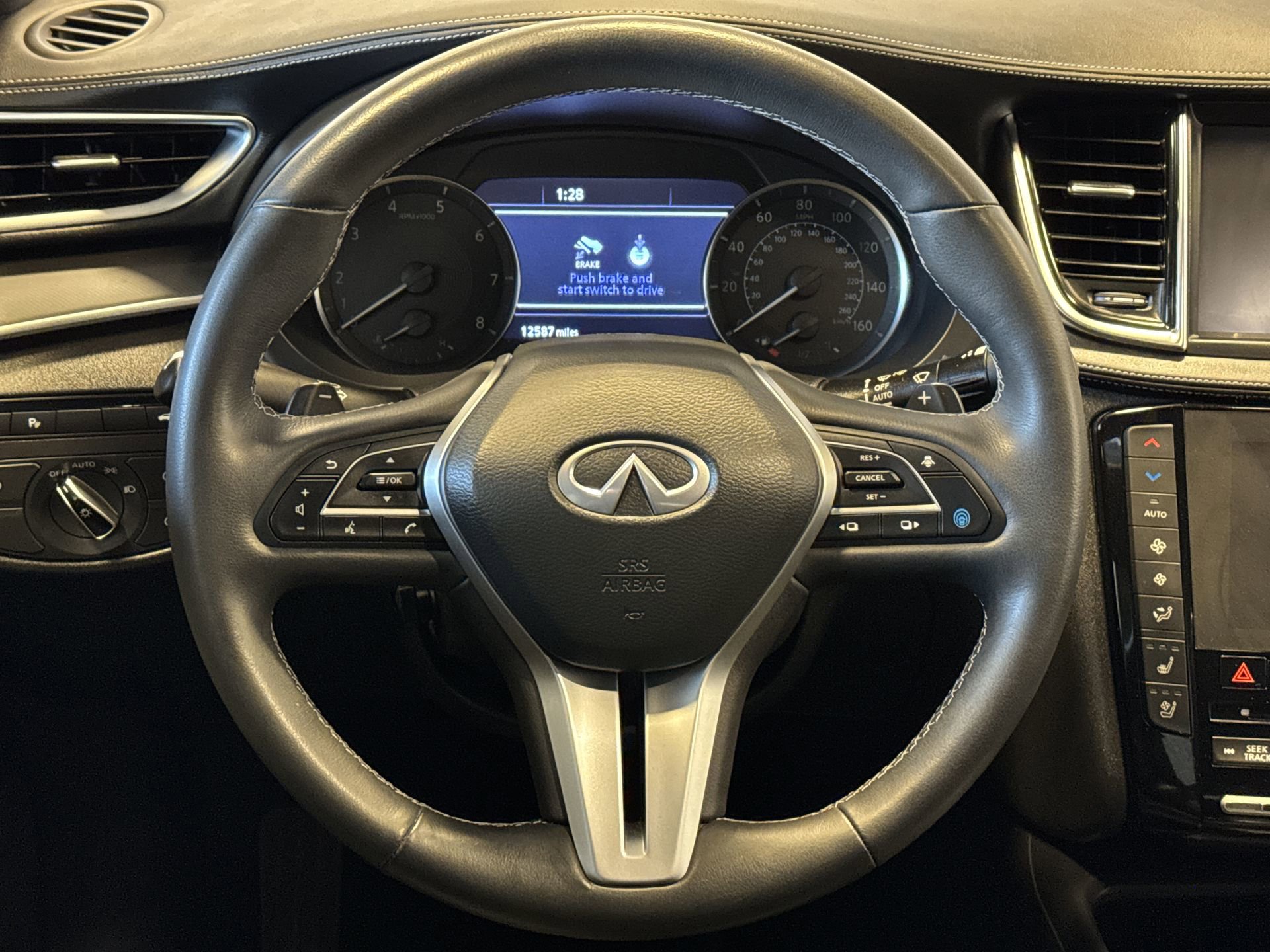 Certified 2025 INFINITI QX55 Essential AWD/4WD image 14