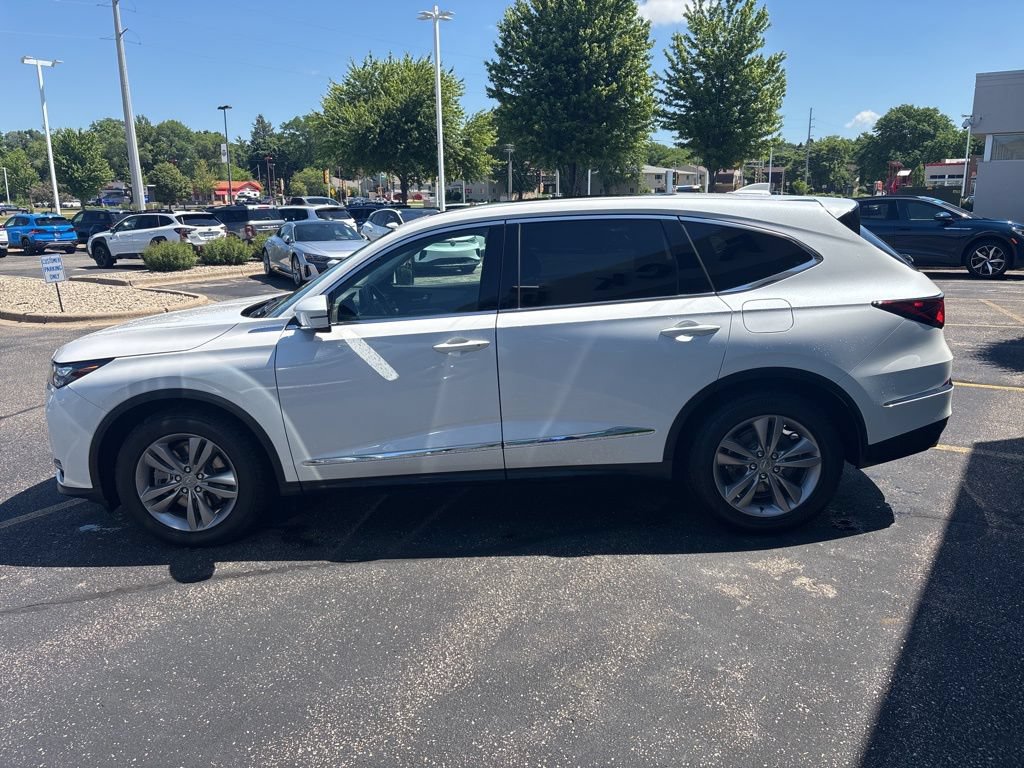 Used 2025 Acura MDX SH-AWD image 4