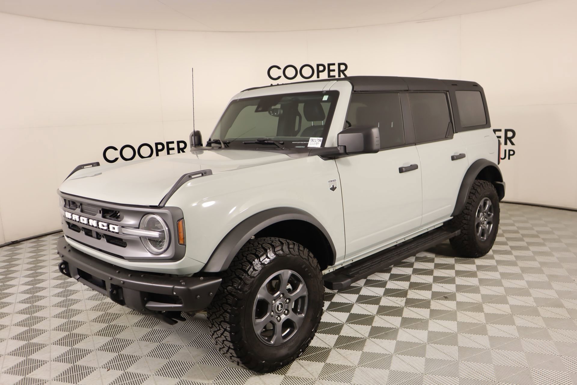 Used 2022 Ford Bronco Big Bend image 11