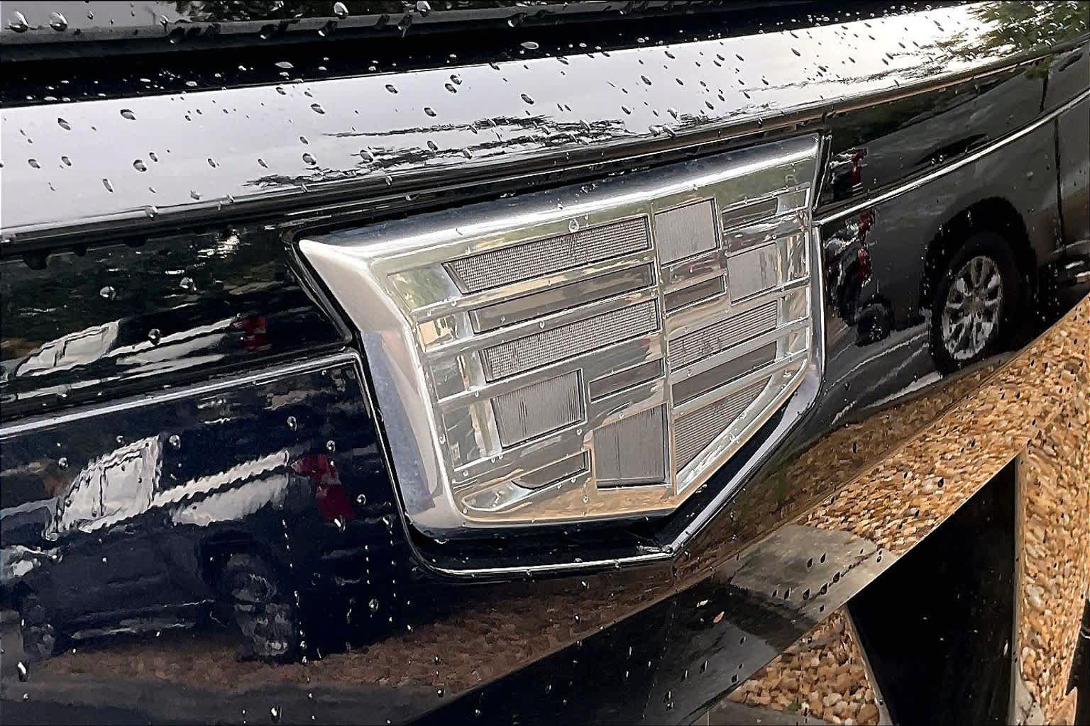 Used 2024 Cadillac Escalade Sport Platinum w/ LPO, ONYX Package AWD/4WD image 17