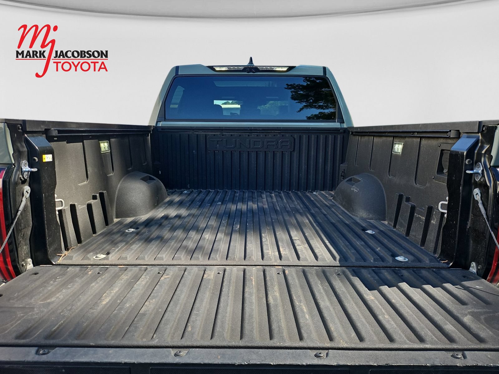 Used 2025 Toyota Tundra Platinum AWD/4WD image 19