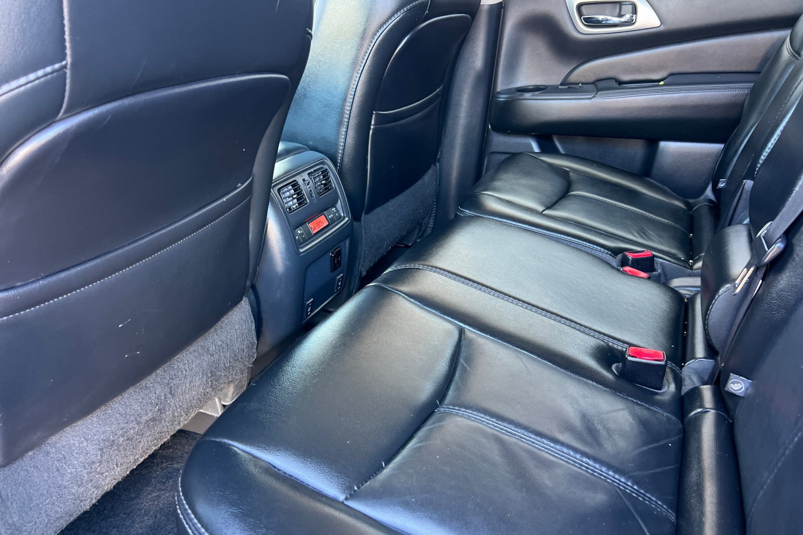 Used 2017 Nissan Pathfinder SL FWD image 13