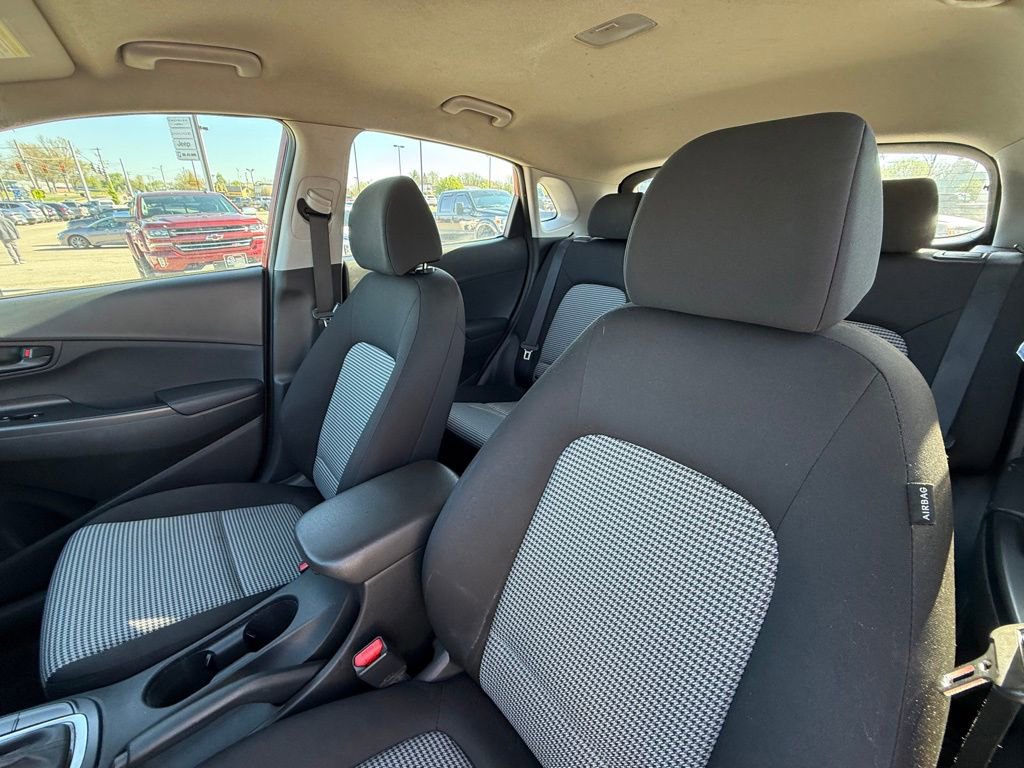 Used 2021 Hyundai Kona SE image 13