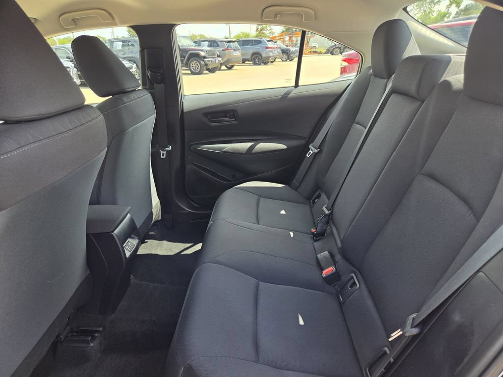 Used 2026 Toyota Corolla LE FWD image 27