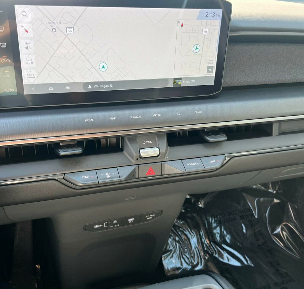 Used 2024 Kia EV9 Wind AWD/4WD image 30