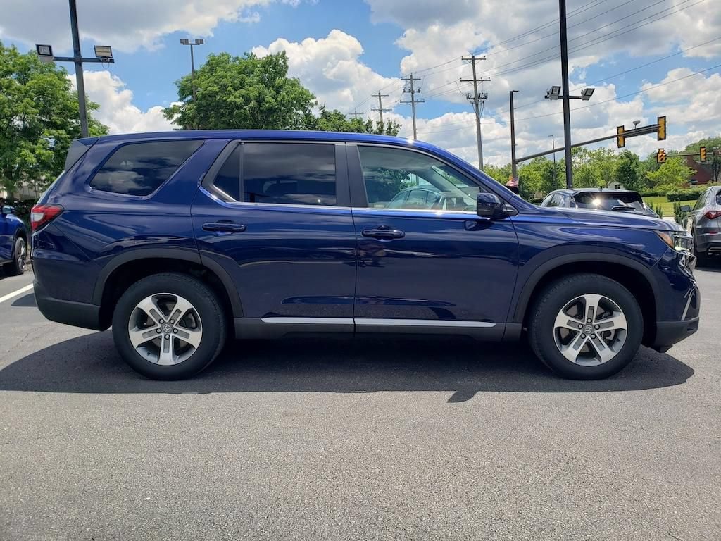Used 2024 Honda Pilot EX-L image 11