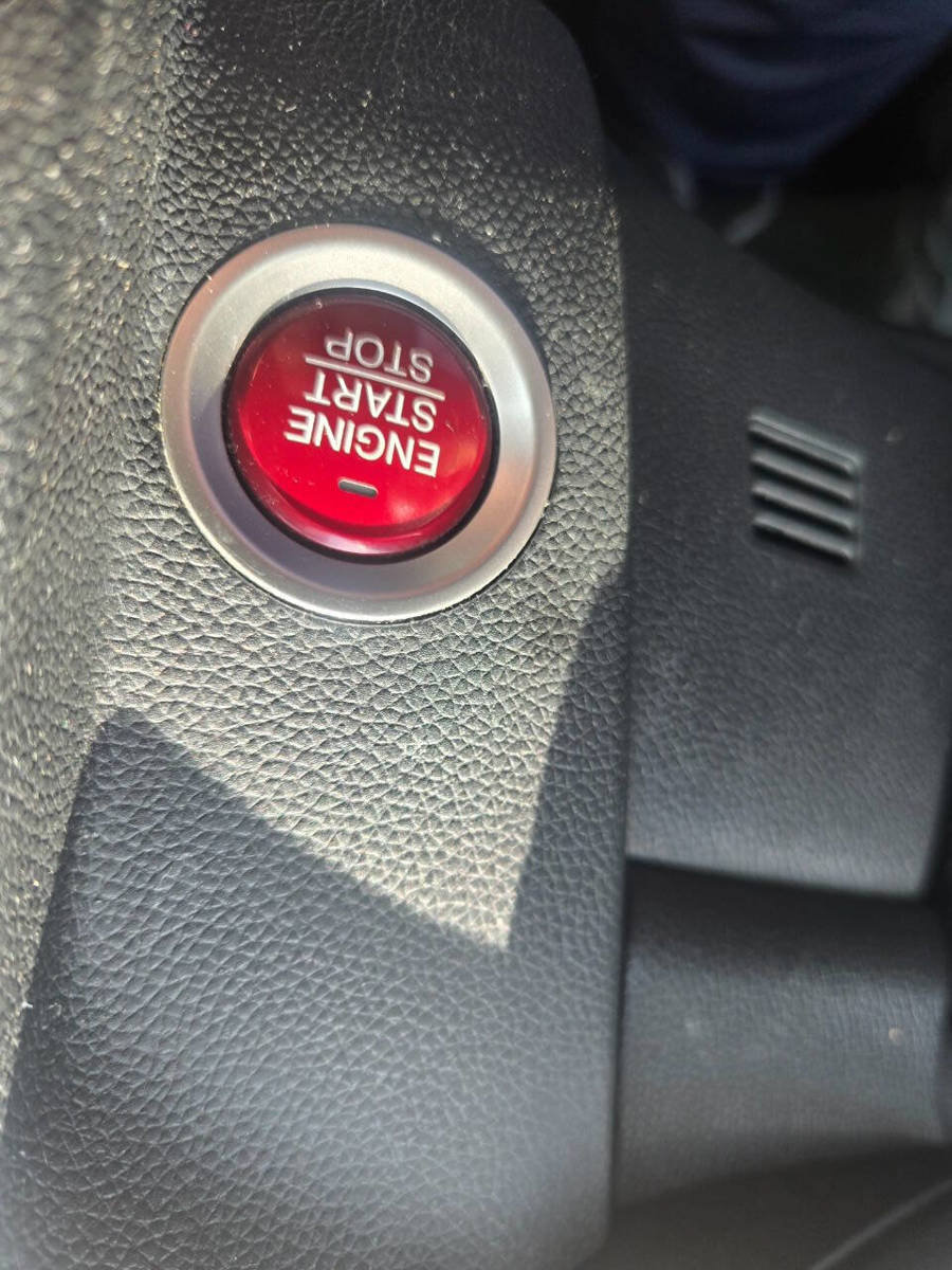 Used 2015 Honda Fit EX image 37