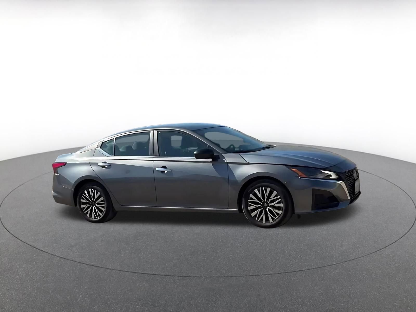Used 2025 Nissan Altima 2.5 SV FWD video 2