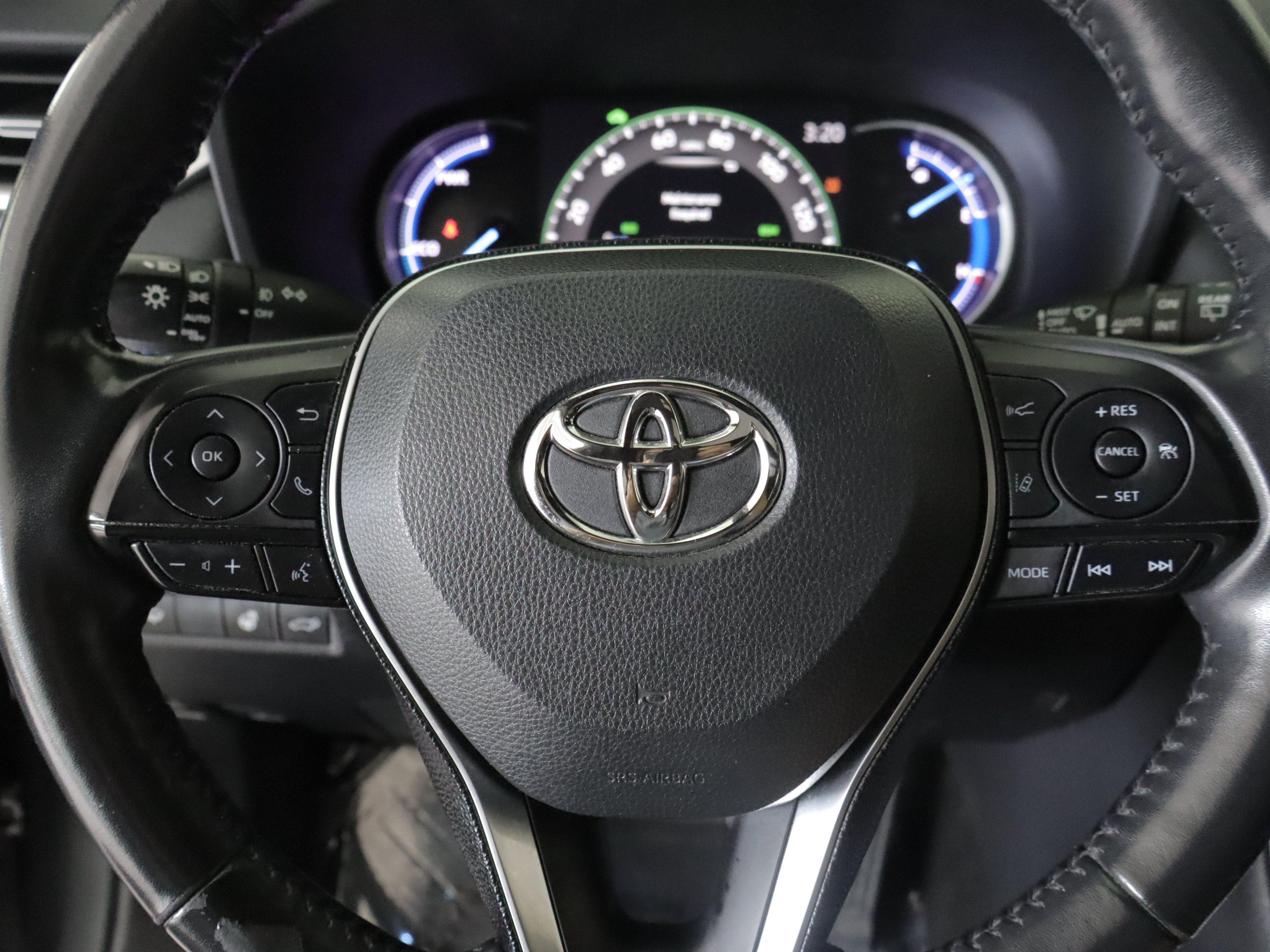Used 2019 Toyota RAV4 XSE AWD/4WD image 16