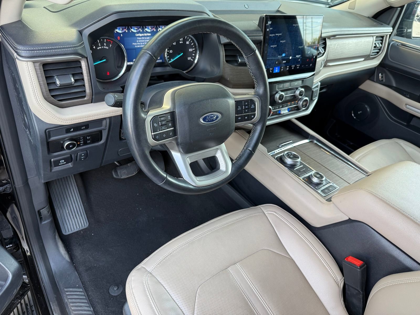 Certified 2024 Ford Expedition Limited image 10