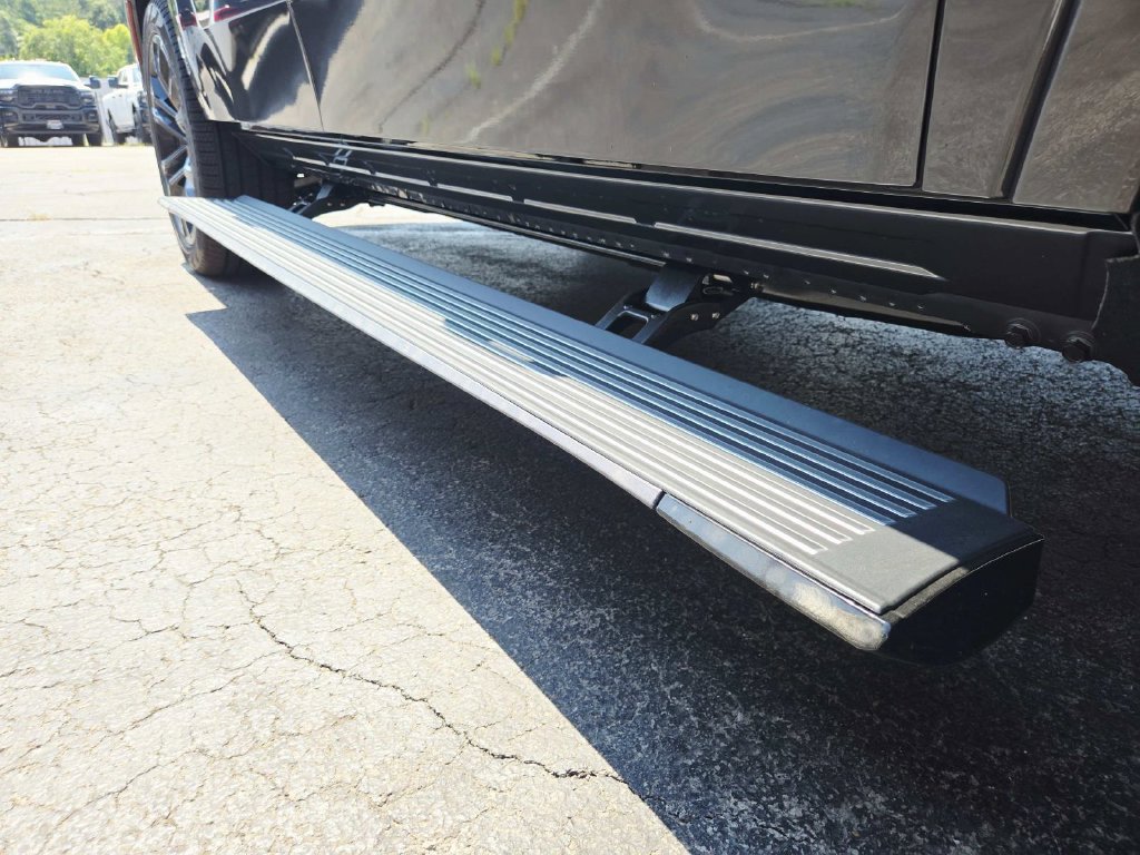New 2026 Jeep Grand Wagoneer Summit AWD/4WD image 9