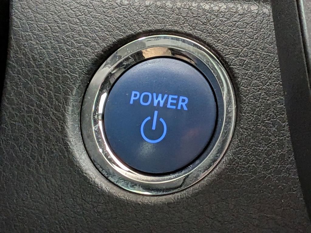 Used 2020 Toyota Camry LE w/ Sunroof Package image 18