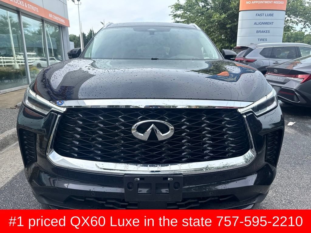 Used 2023 INFINITI QX60 Luxe w/ Vision Package AWD/4WD image 2