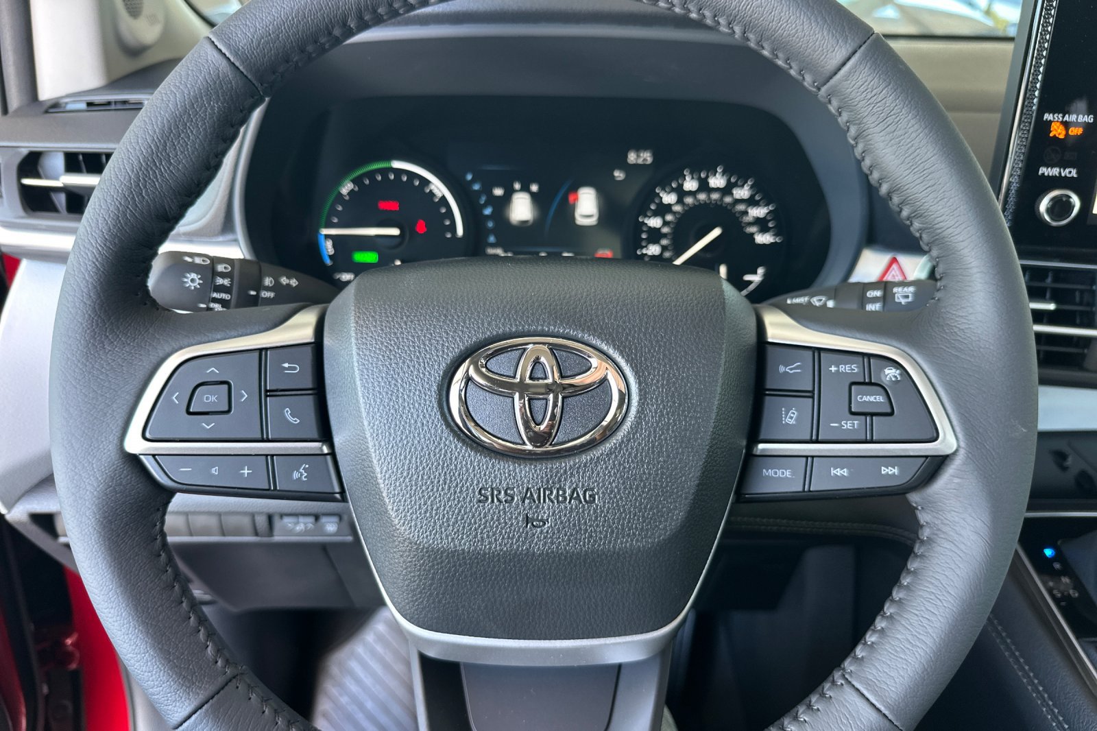 New 2026 Toyota Sienna XLE AWD/4WD image 22