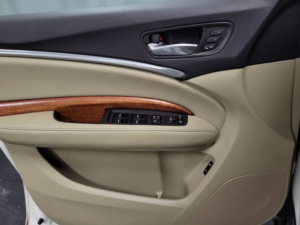 Used 2017 Acura MDX SH-AWD image 24