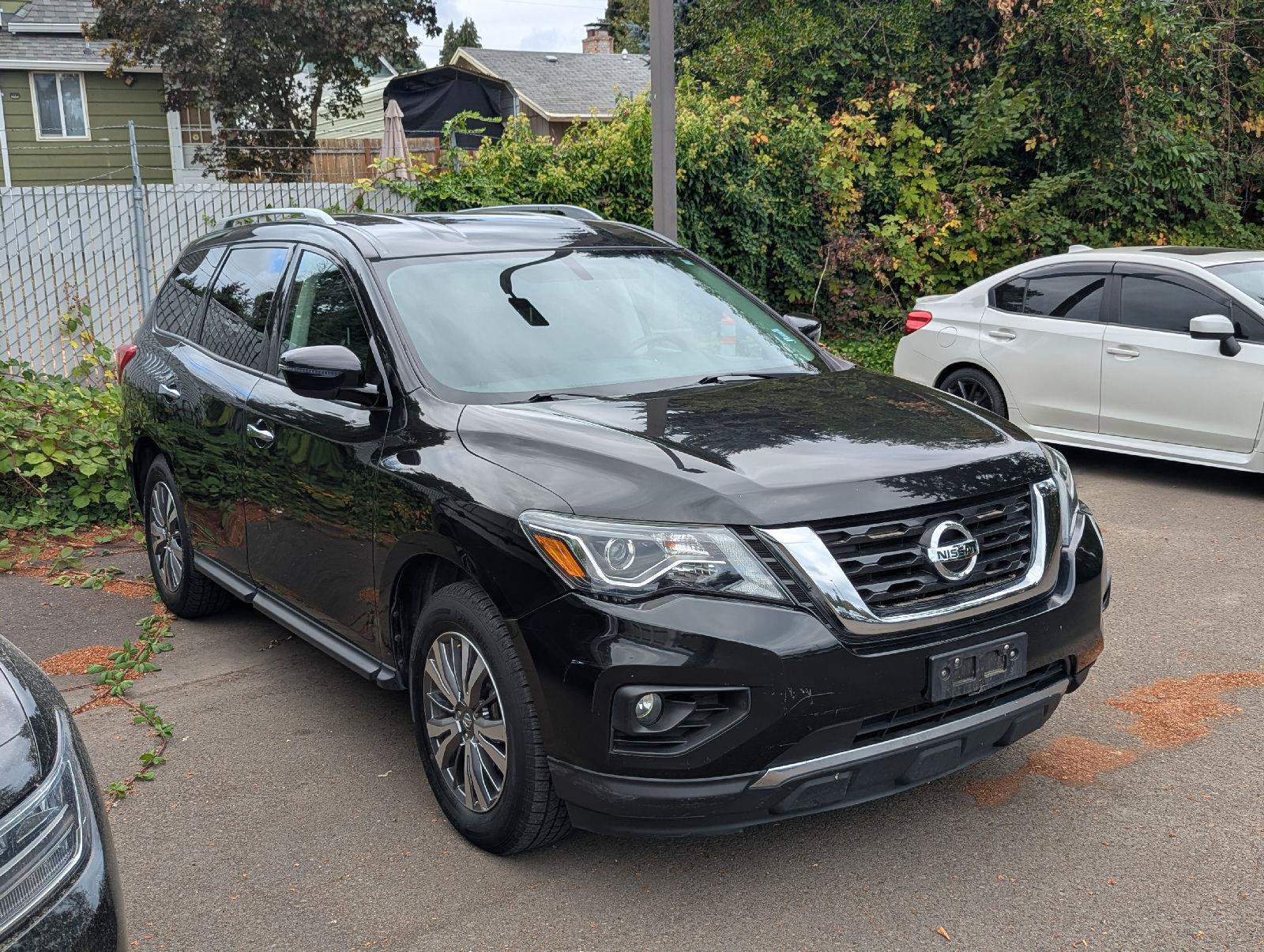 Used 2019 Nissan Pathfinder SV AWD/4WD image 9