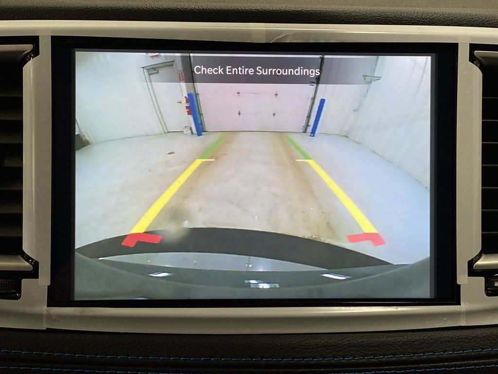 Used 2021 Chrysler Pacifica Touring w/ Uconnect Theater Family Group FWD image 17