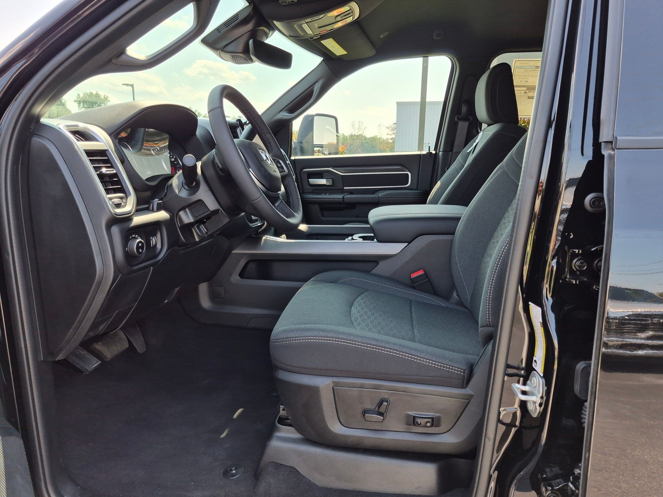 New 2026 RAM 3500 Big Horn AWD/4WD image 11